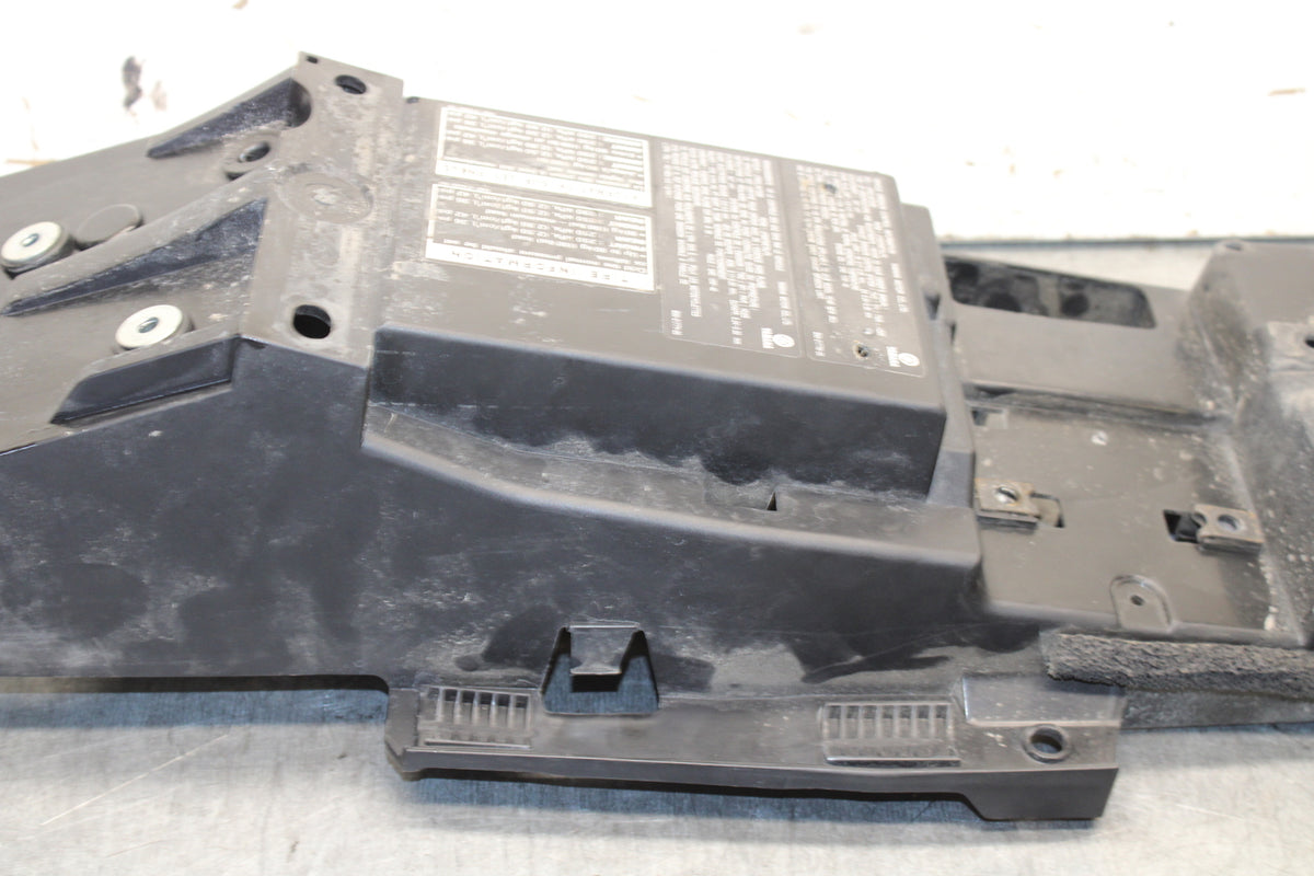 16-21 YAMAHA XSR900 REAR BACK TAIL UNDERTAIL BATTERY TRAY PLASTIC BB664