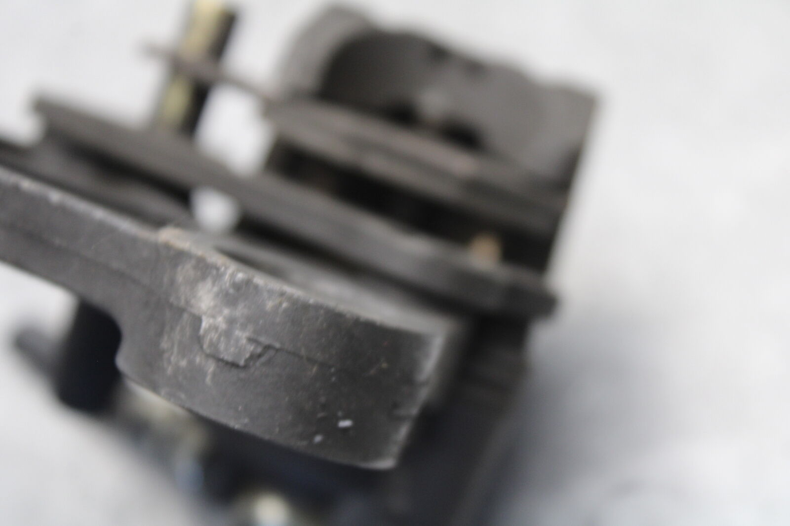 09-12 KAWASAKI NINJA ZX6R ZX600R REAR BACK BRAKE CALIPER W MOUNT BRACKET BB656