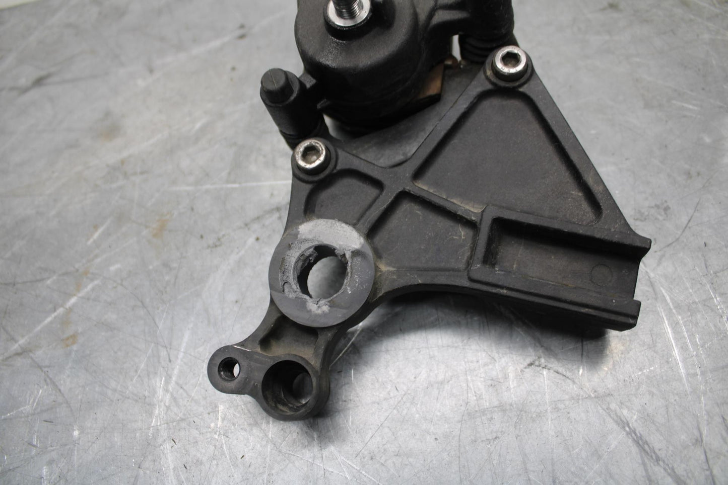 12-17 KAWASAKI NINJA 650 REAR BACK BRAKE CALIPER W MOUNT BRACKET 43034-0037 BB47