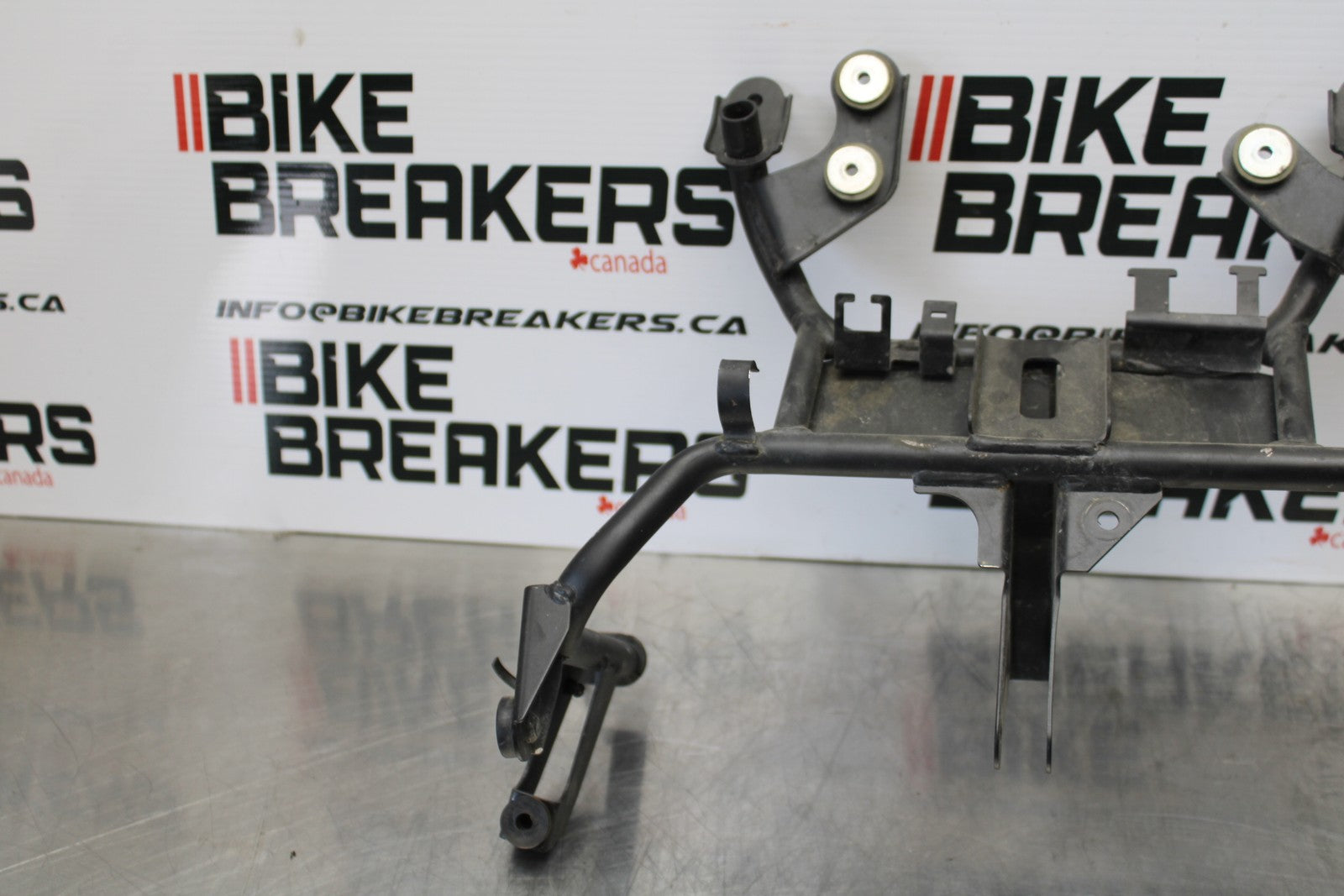 08-18 KAWASAKI KLR650 UPPER FAIRING MIRROR GAUGES STAY BRACKET BB183