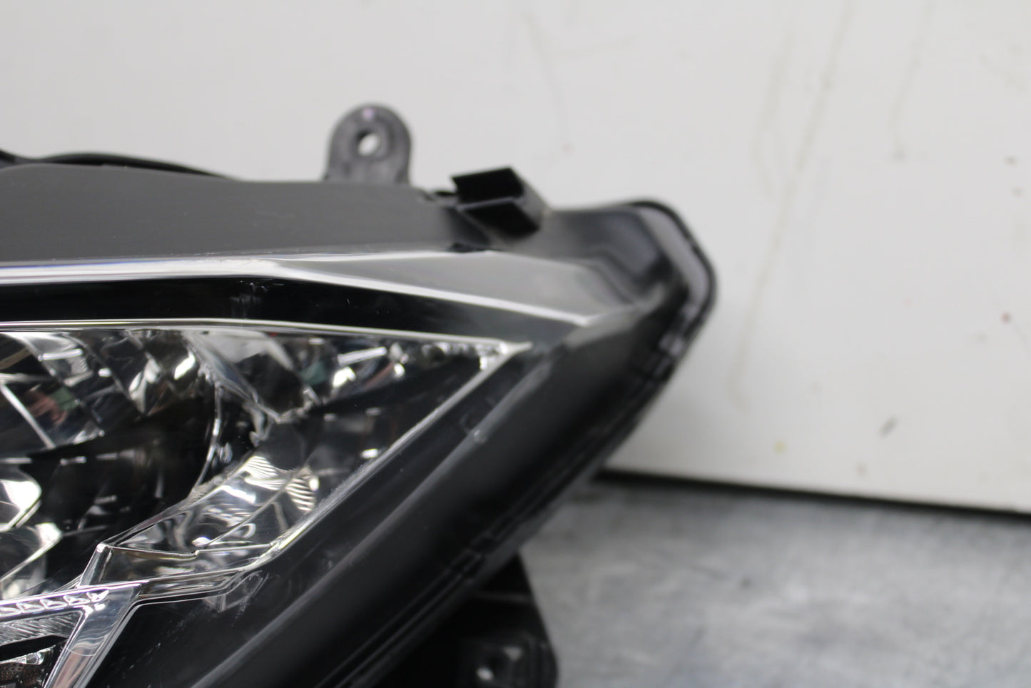 19-23 KAWASAKI NINJA ZX6R FRONT HEADLIGHT HEAD LIGHT LAMP BB749