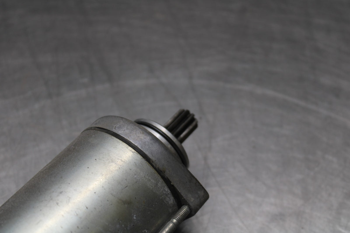 05-09 SUZUKI BOULEVARD C90 ENGINE STARTING STARTER MOTOR -DC 12V BB918