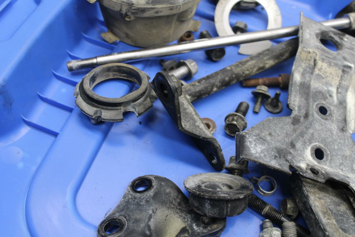 07-08 YAMAHA V STAR 1100 HARDWARE BB404