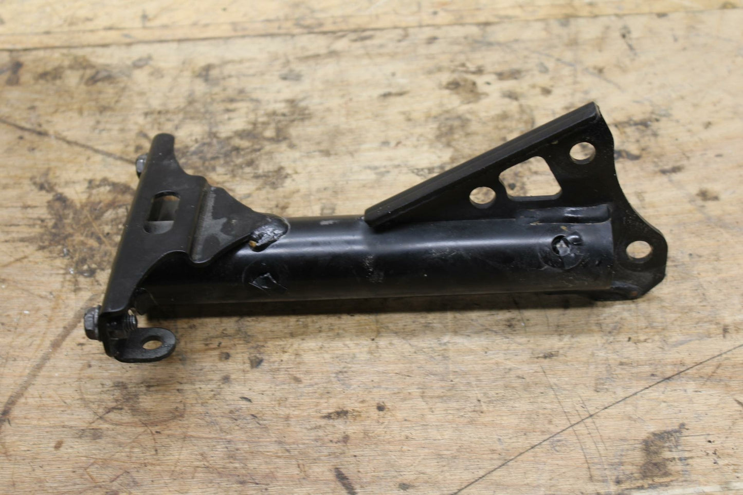 09-10 KAWASAKI ER-6N UPPER FAIRING MIRROR GAUGES STAY BRACKET BB325