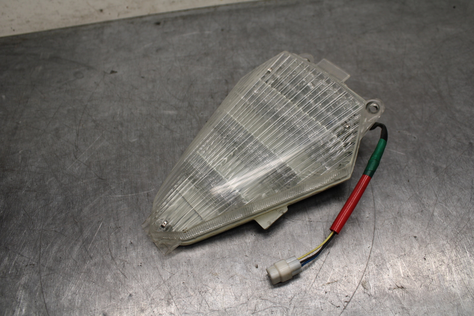 08-16 YAMAHA YZF R6 REAR TAIL TAILLIGHT BACK BRAKE LIGHT BB127