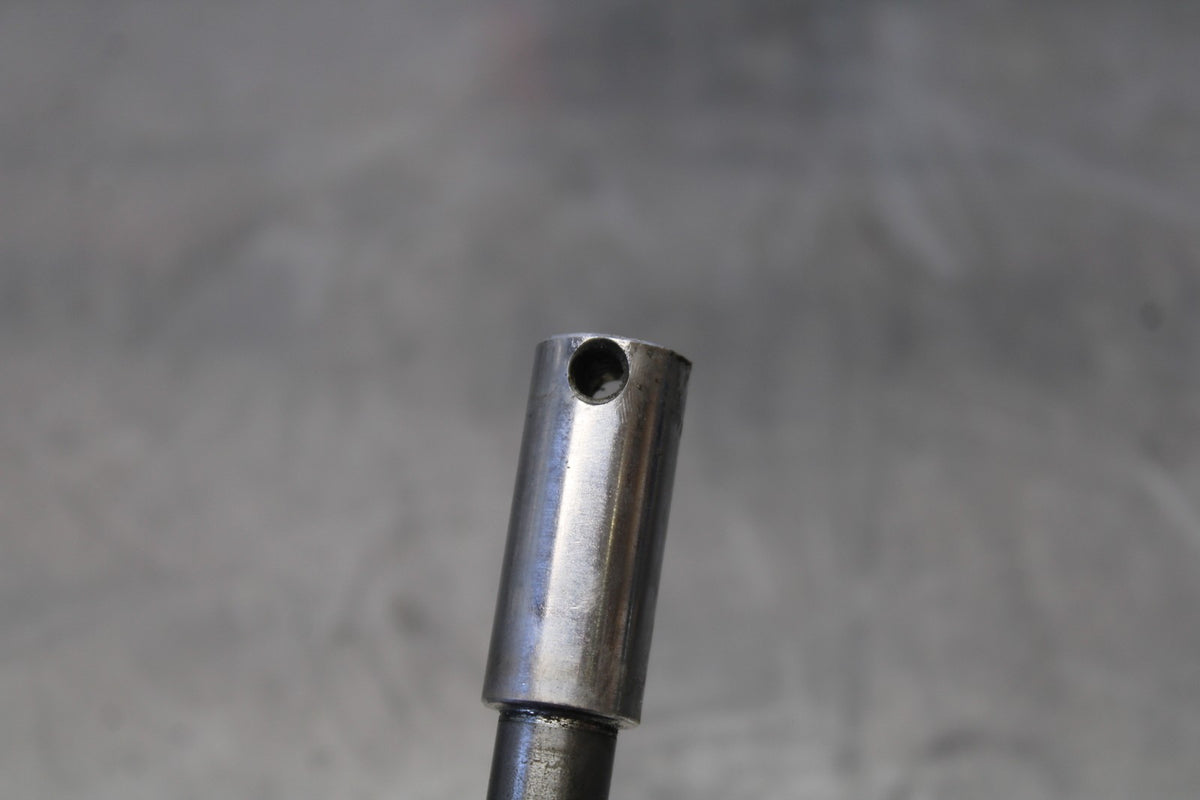 81 YAMAHA MAXIM 550 XJ550 FRONT WHEEL RIM AXLE PIVOT BOLT BB866