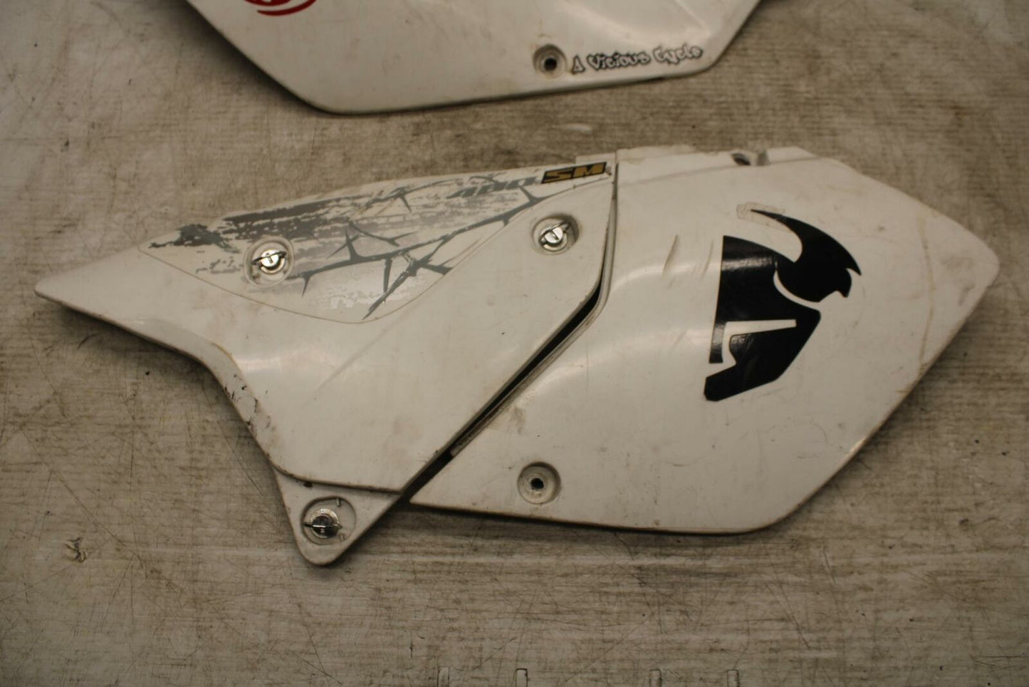 05-21 SUZUKI DRZ400SM RIGHT LEFT FRONT SIDE PANELS TRIMS COWLS COVERS BB376