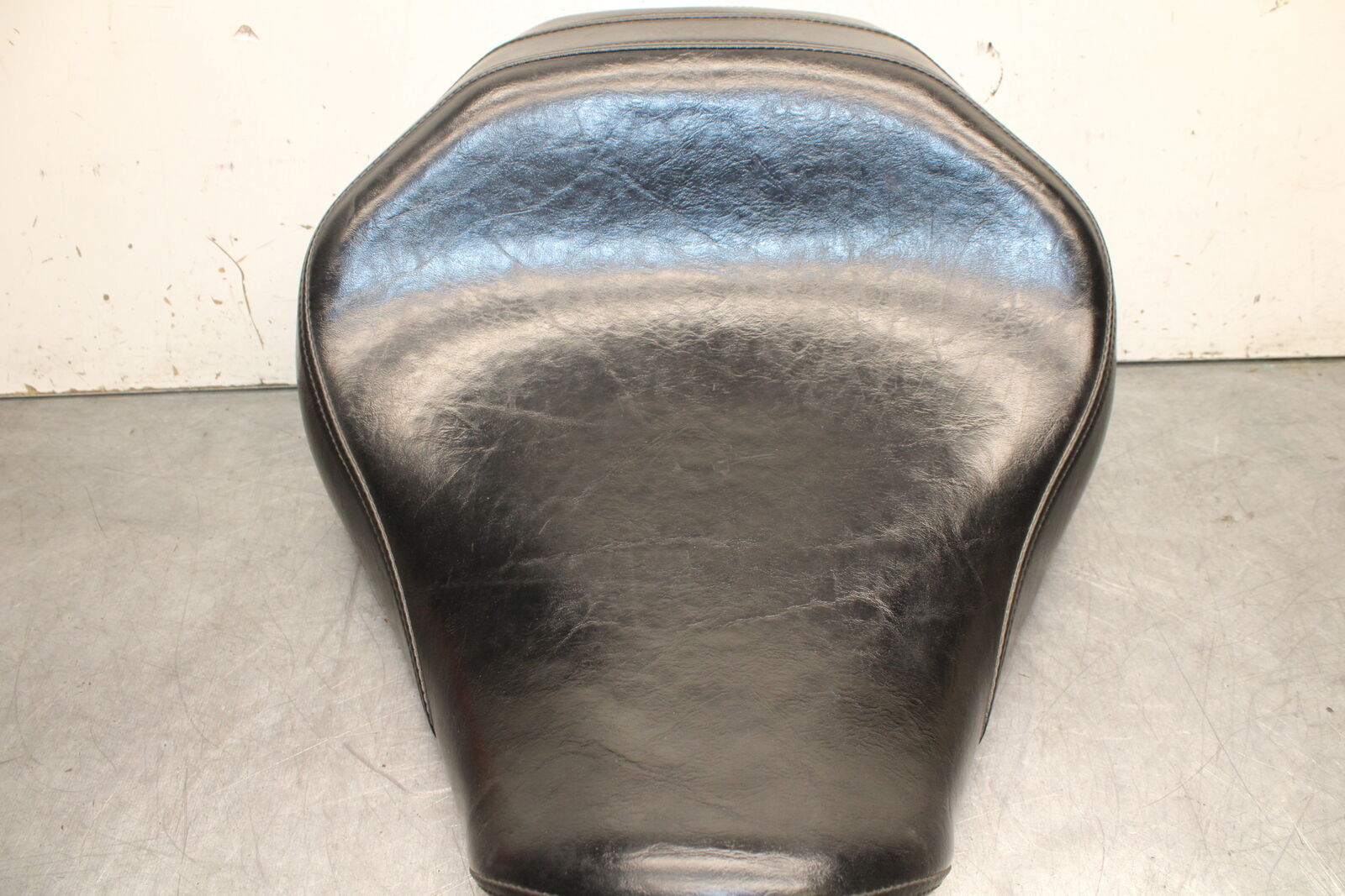 14-15 YAMAHA V STAR 1300 XVS1300CT TOURER FRONT DRIVERS SEAT BB722