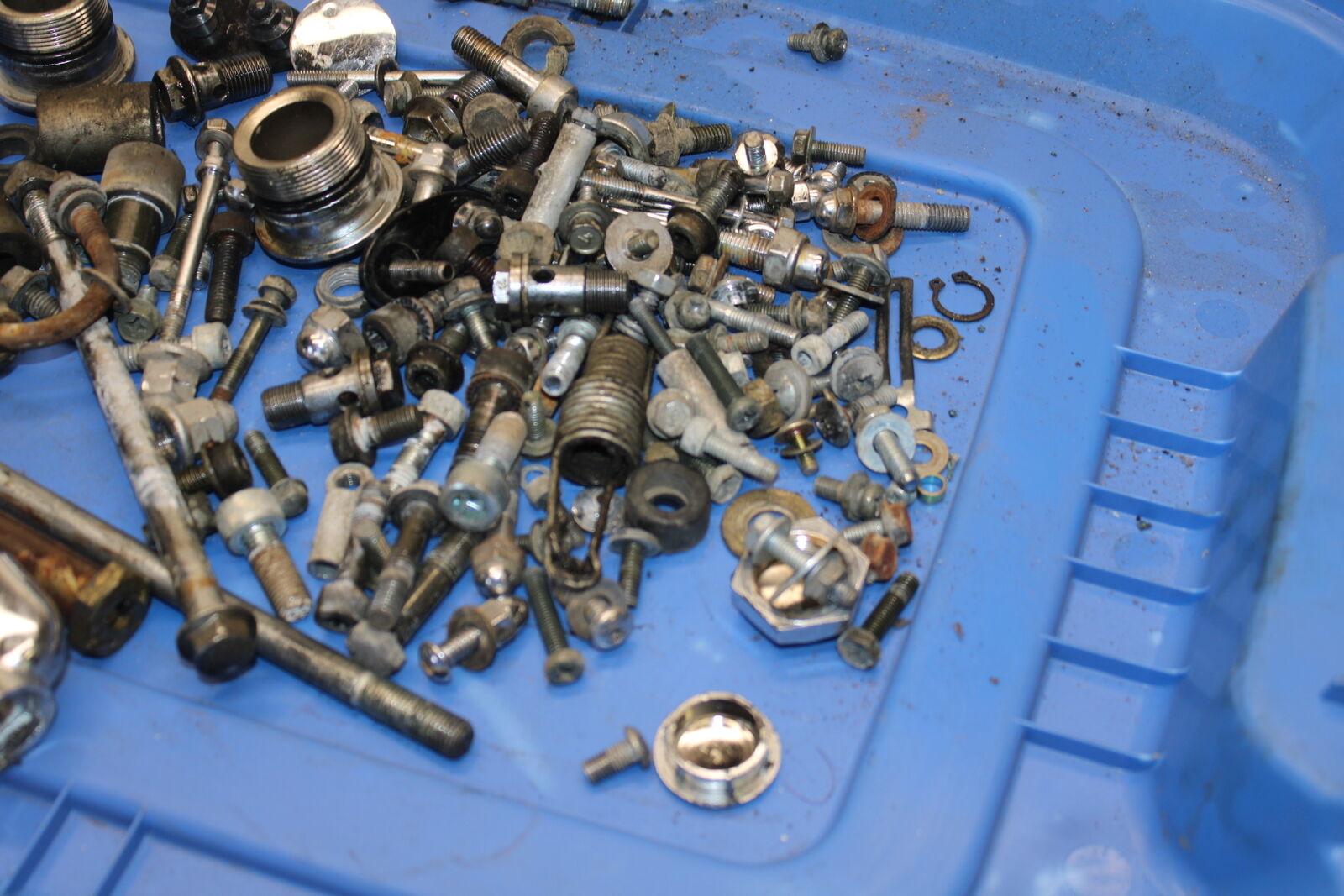 87-03 SUZUKI INTRUDER 1400 VS1400GLP MOUNTING BOLTS HARDWARE MOTOR SCREWS BB702