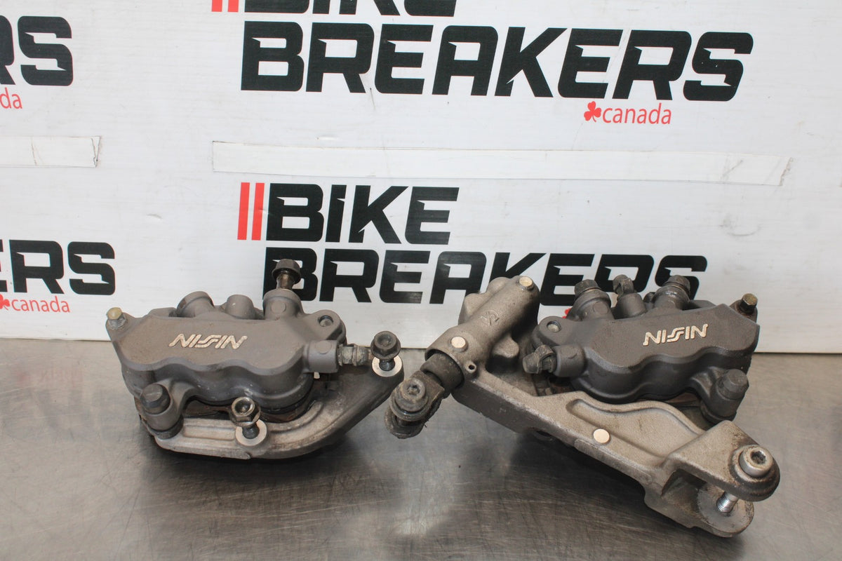 06-07 HONDA INTERCEPTOR 800 VFR800 RIGHT LEFT FRONT BRAKE CALIPER SET PAIR BB917