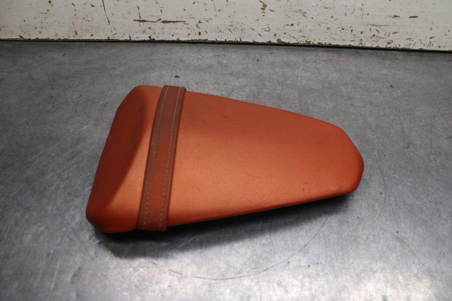 12-13 KAWASAKI Z1000 REAR BACK PASSENGER TANDEM SEAT PAD SADDLE PILLION BB743