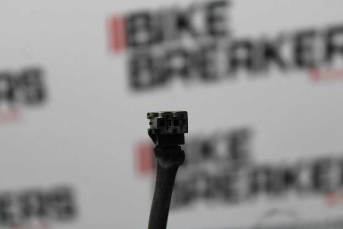 04-05 KAWASAKI NINJA ZX10R RIGHT CLIP ON HANDLE KILL OFF START SWITCHES BB163