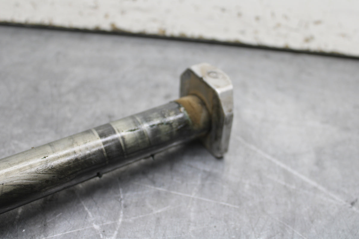 08-10 SUZUKI GSXR 600 REAR AXLE BACK WHEEL RIM PIVOT BOLT AXEL  BB721
