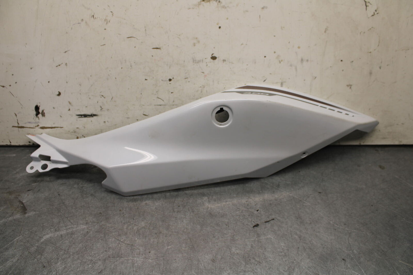 18-23 KAWASAKI NINJA 400 LEFT REAR BACK TAIL FAIRING COWL SHROUD BB660