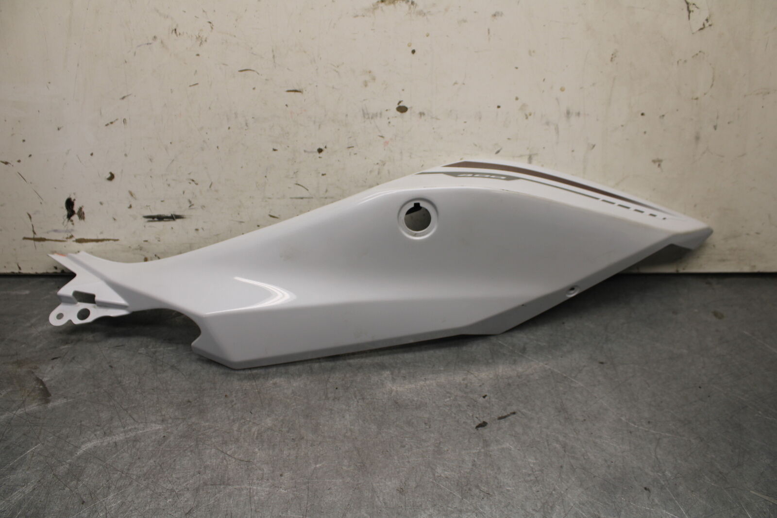 18-23 KAWASAKI NINJA 400 LEFT REAR BACK TAIL FAIRING COWL SHROUD BB660