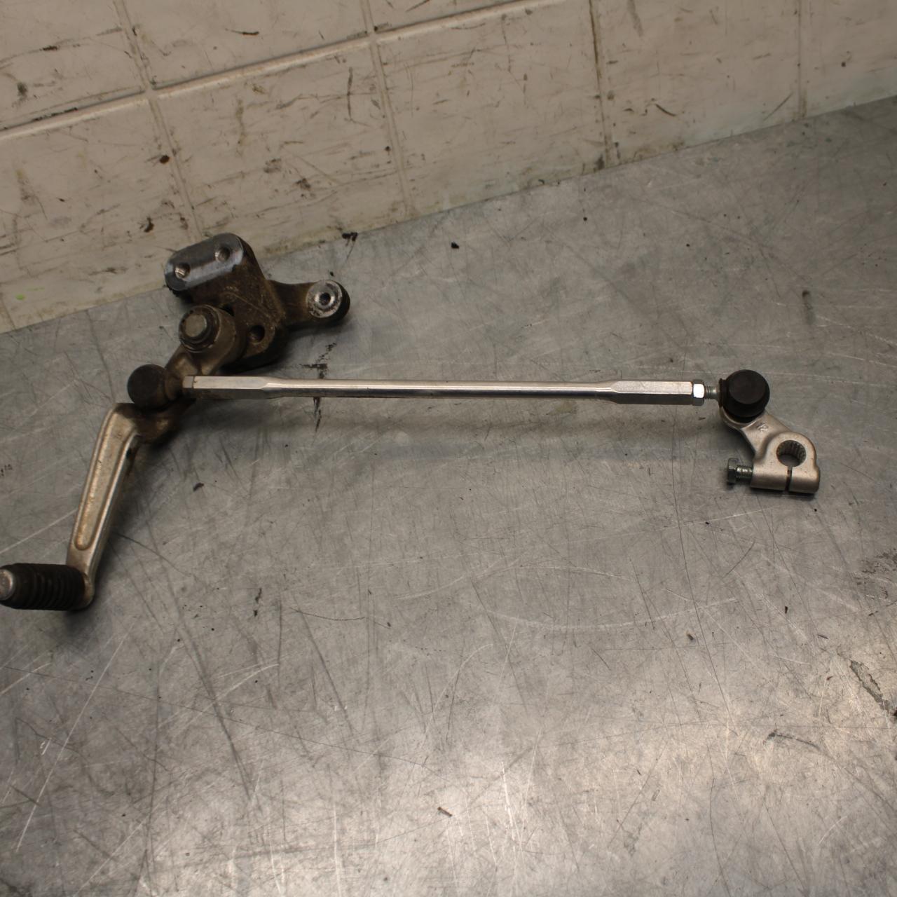 08-10 SUZUKI GSXR750 SHIFTER LINKAGE  LINK PEDAL 25525-01H00 25600-01H01 bb476