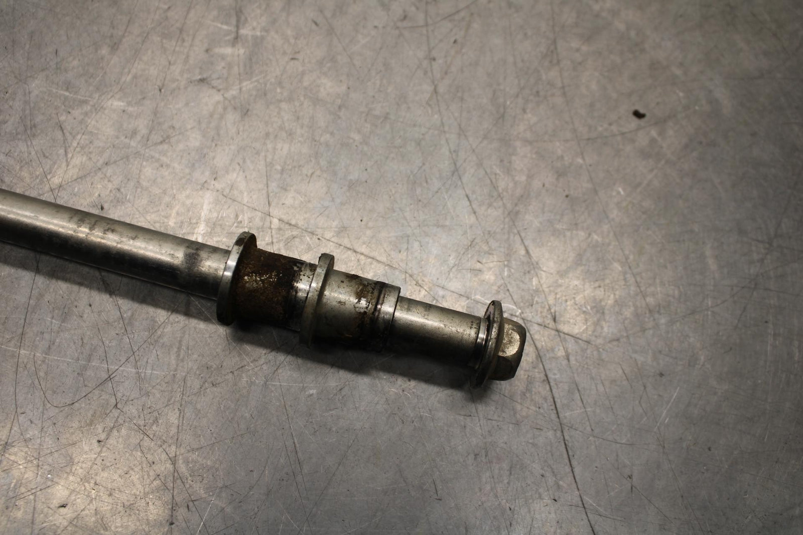 2015 Kawasaki Ninja 300 EX300 FRONT WHEEL RIM AXLE PIVOT BOLT 41068-0024 BB61