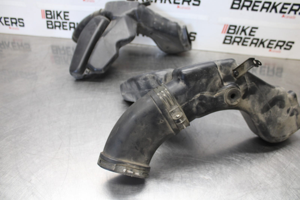 00-05 KAWASAKI NINJA ZX12R RIGHT LEFT AIR INTAKE DUCTS BB892