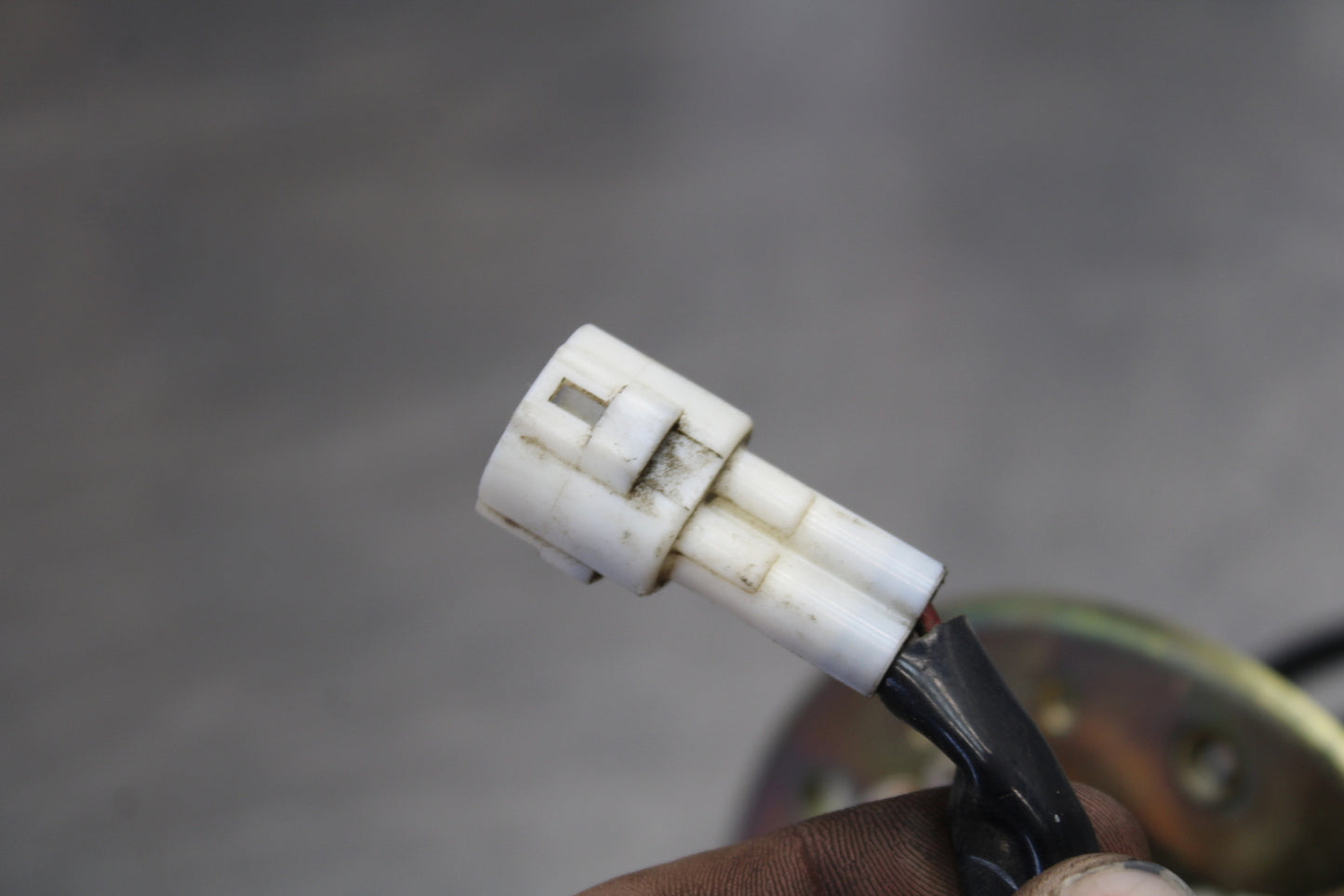 03 SUZUKI SV650S FUEL PUMP GAS PETROL SENDER UNIT