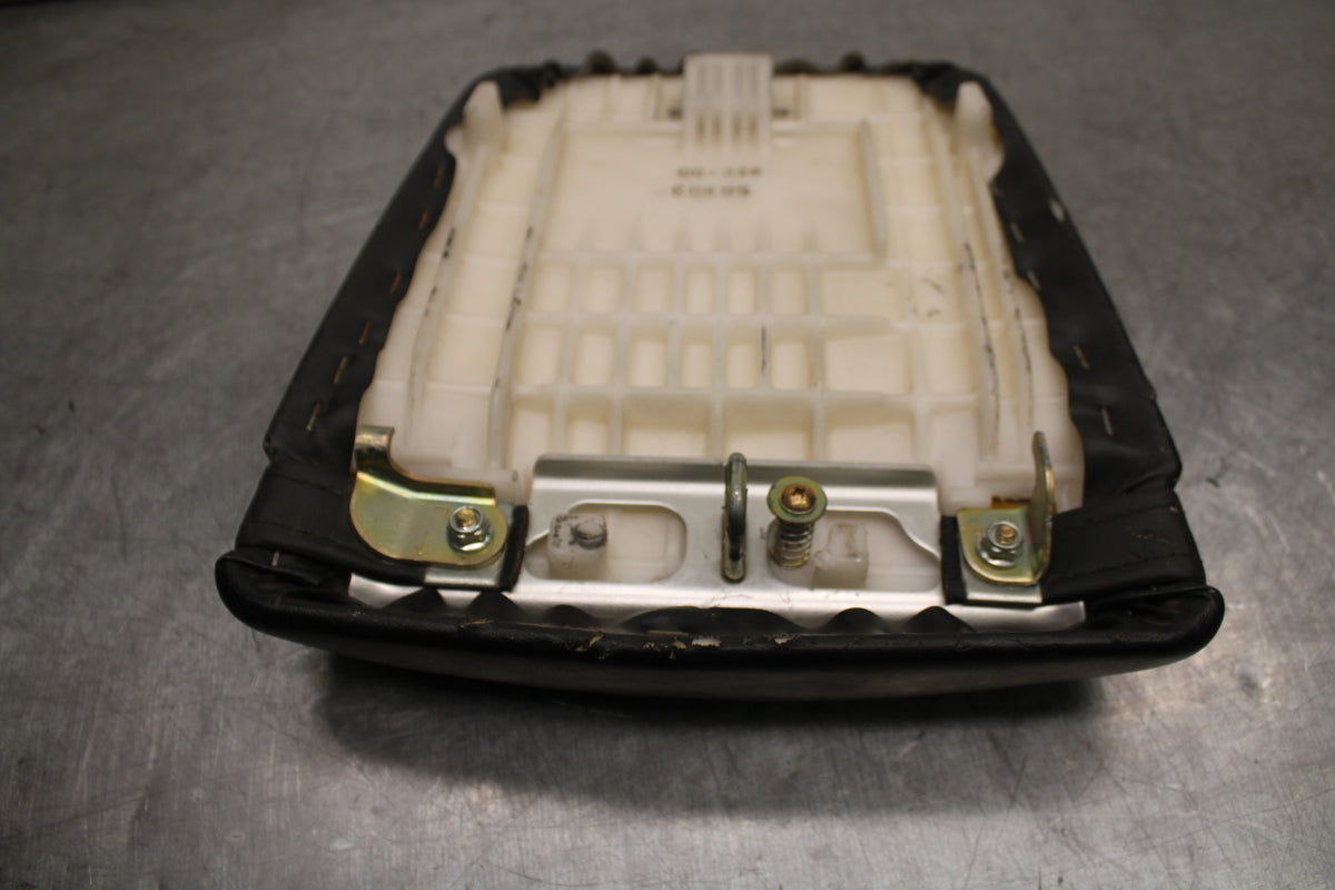 05-06 HONDA CBR600RR REAR BACK PASSENGER TANDEM SEAT PAD SADDLE PILLION BB727