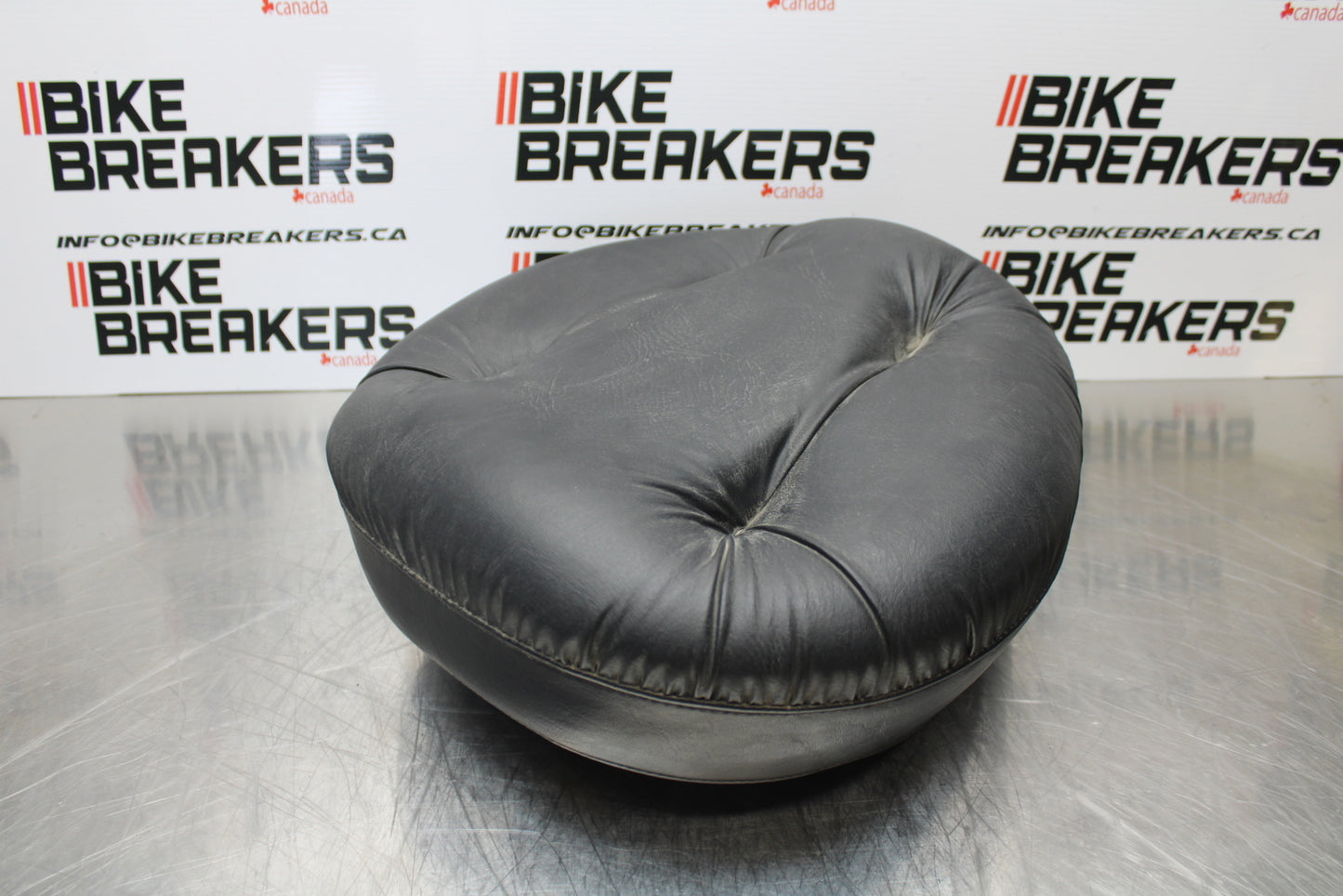09 YAMAHA ROYAL STAR XVZ1300TF VENTURE REAR BACK PASSENGER SEAT BB151
