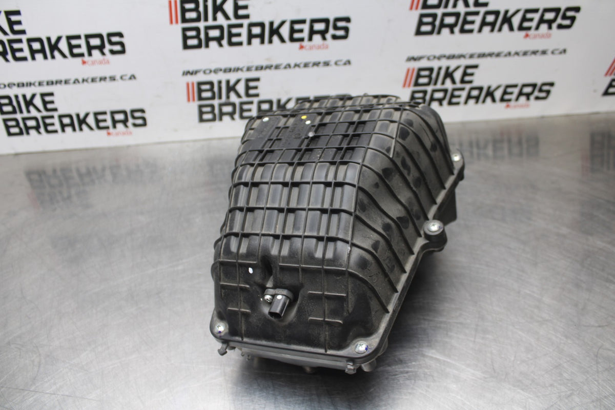 24 KAWASAKI NINJA 500 ABS AIRBOX AIR INTAKE FILTER BOX BB818