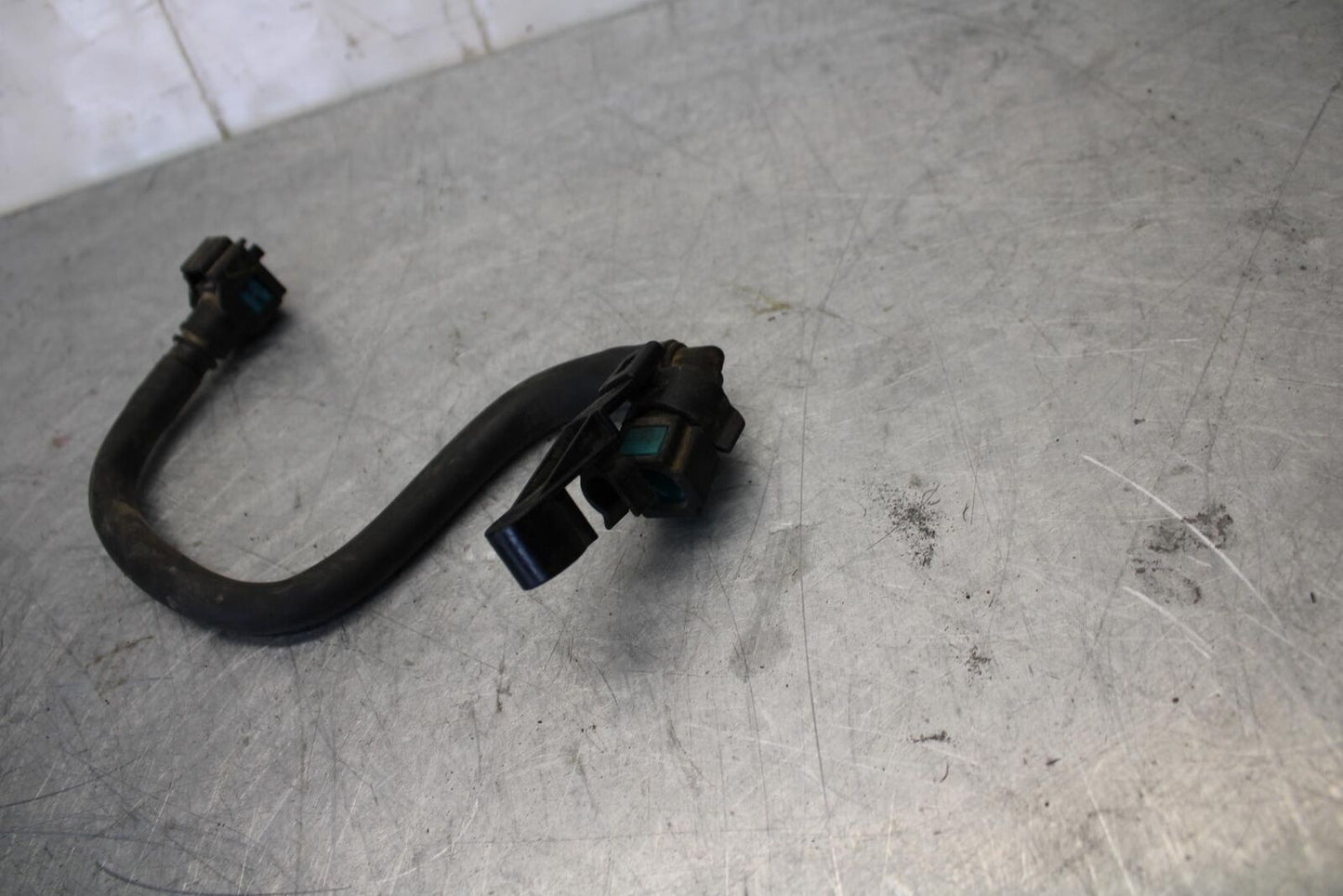 07-08 YAMAHA YZF R1 FUEL HOSE GAS LINE TUBE PIPE BB439