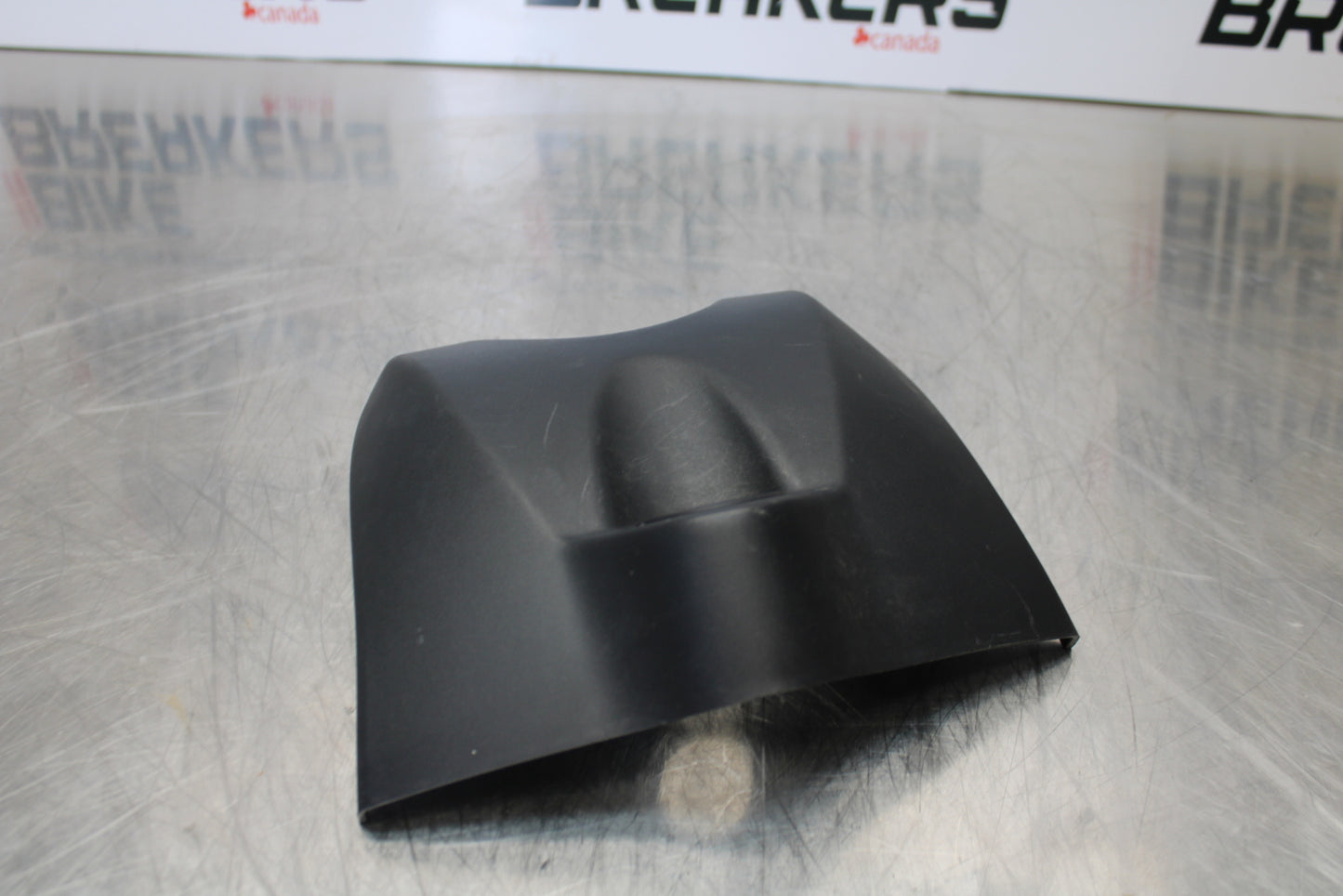 09 YAMAHA ROYAL STAR XVZ1300TF VENTURE IGNITION TRIM PANEL COVER BB151