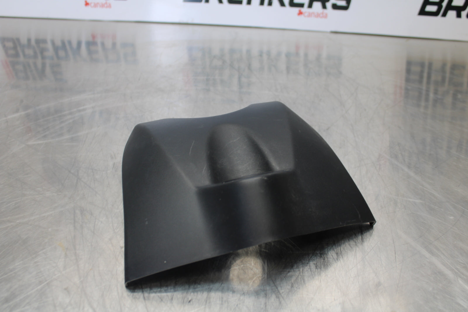 09 YAMAHA ROYAL STAR XVZ1300TF VENTURE IGNITION TRIM PANEL COVER BB151