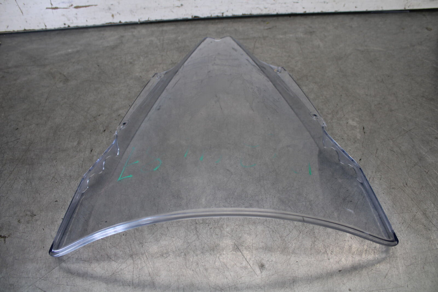 08-16 YAMAHA YZF R6 FRONT WINDSHIELD WINDSCREEN  13S-28381-10-00 BB665