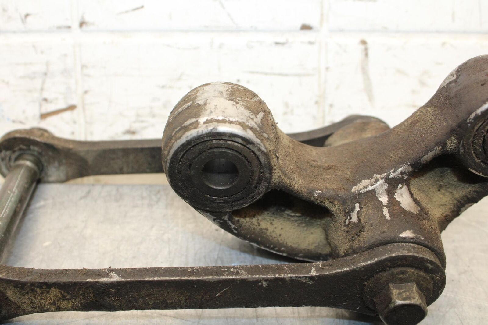 2006 Suzuki SV650S REAR DOGBONE SHOCK LINKAGE LINK BB65