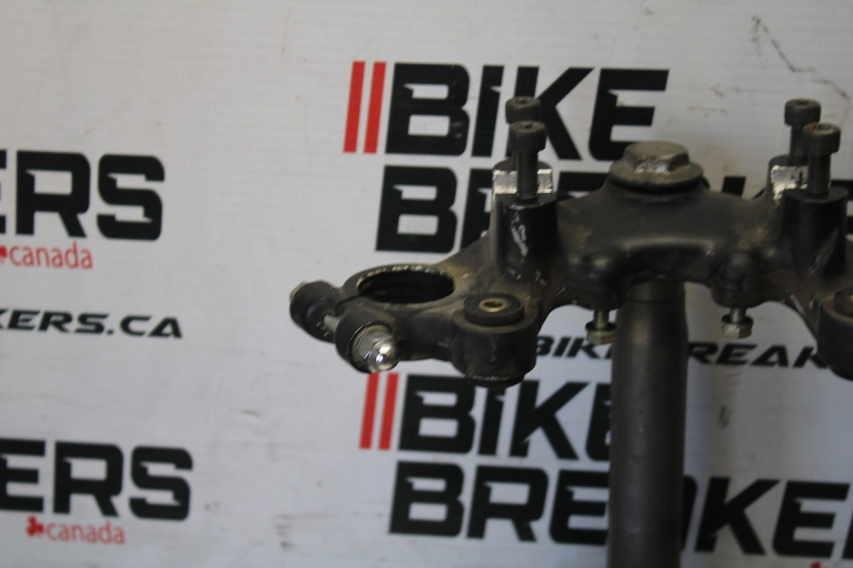81 YAMAHA MAXIM 550 XJ550 FORKS CLAMP UPPER LOWER TRIPLE TREE STEM BB866