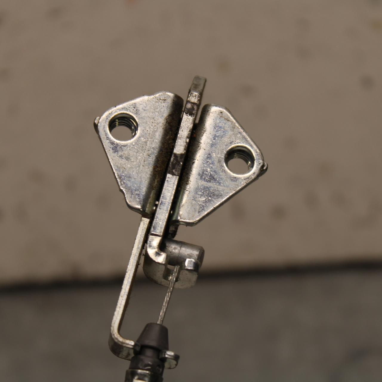 21 KAWASAKI NINJA ZX6R REAR PASSENGER SEAT LATCH LOCK ASSEMBLY BB647