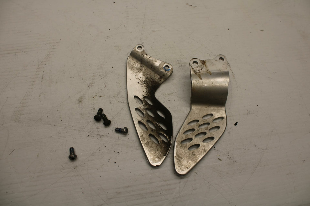 06 YAMAHA YZF R1  REARSET REAR SET HEEL GUARD COVER  BB282