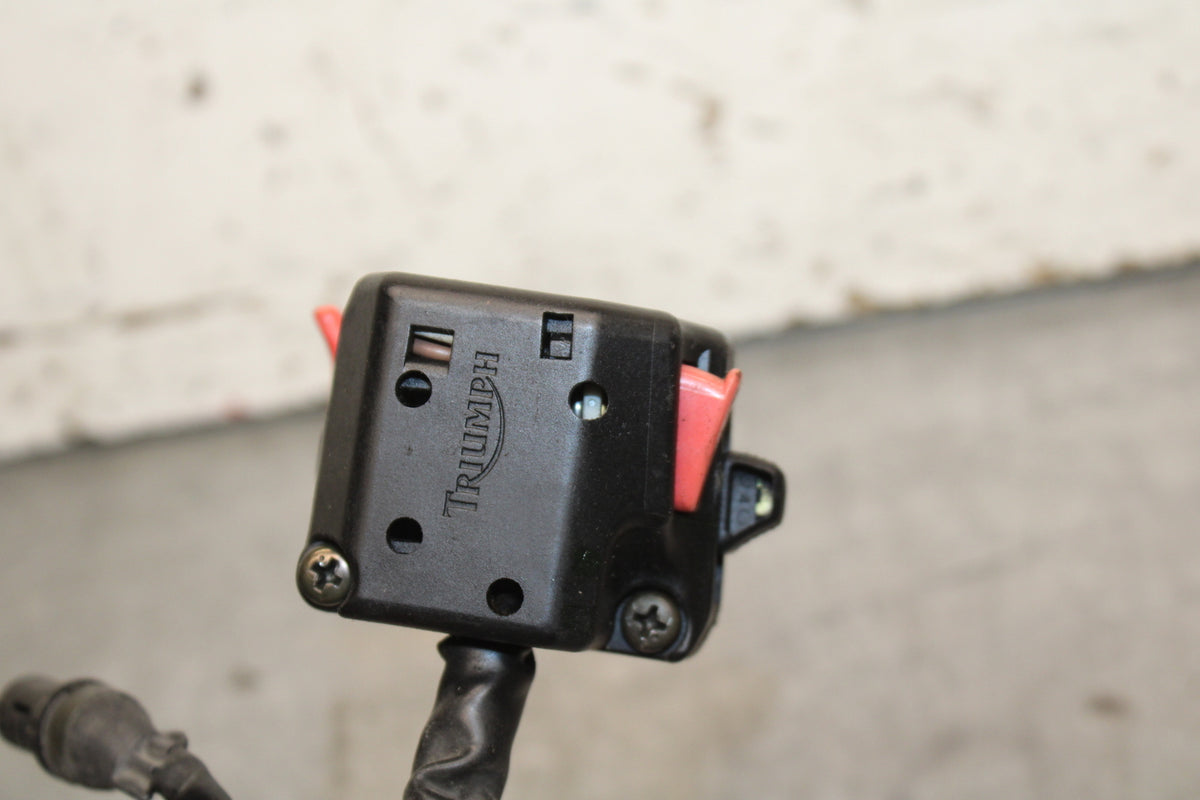 03-04 TRIUMPH DAYTONA 600 LEFT CLIP ON HANDLE HORN SIGNALS SWITCH SWITCHES BB745