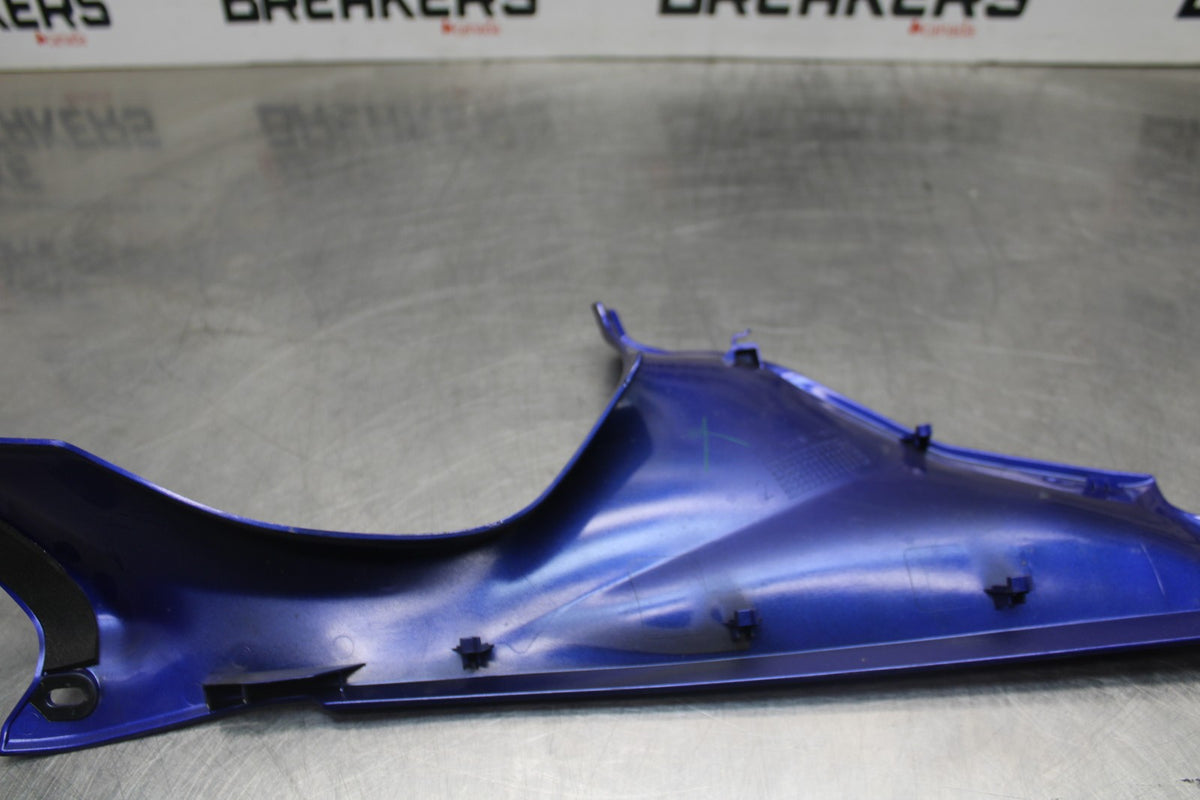 22-25 YAMAHA YZF R7 RIGHT FRONT DUCT COVER PANEL COWL BB583