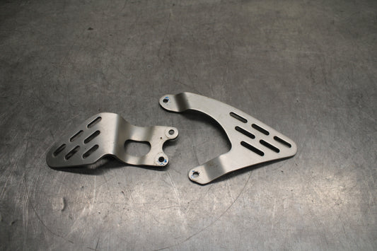 08-09 YAMAHA YZF R6S REARSET REAR SET HEEL GUARD COVER  BB114