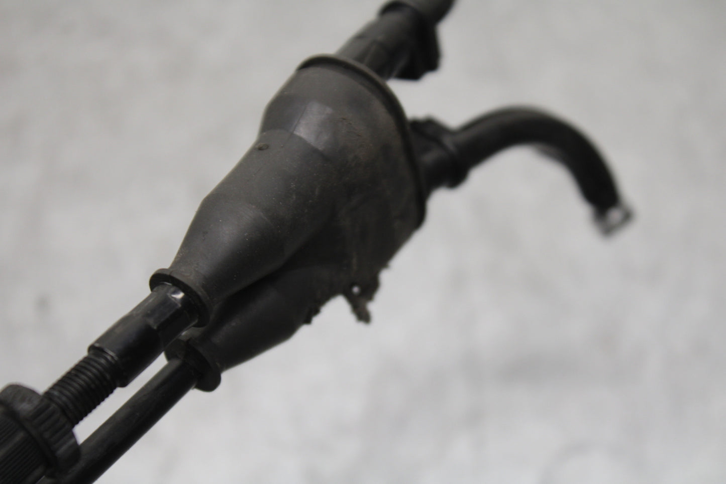 13-18 KAWASAKI NINJA ZX6R THROTTLE CABLES LINES 54012-0586 BB666