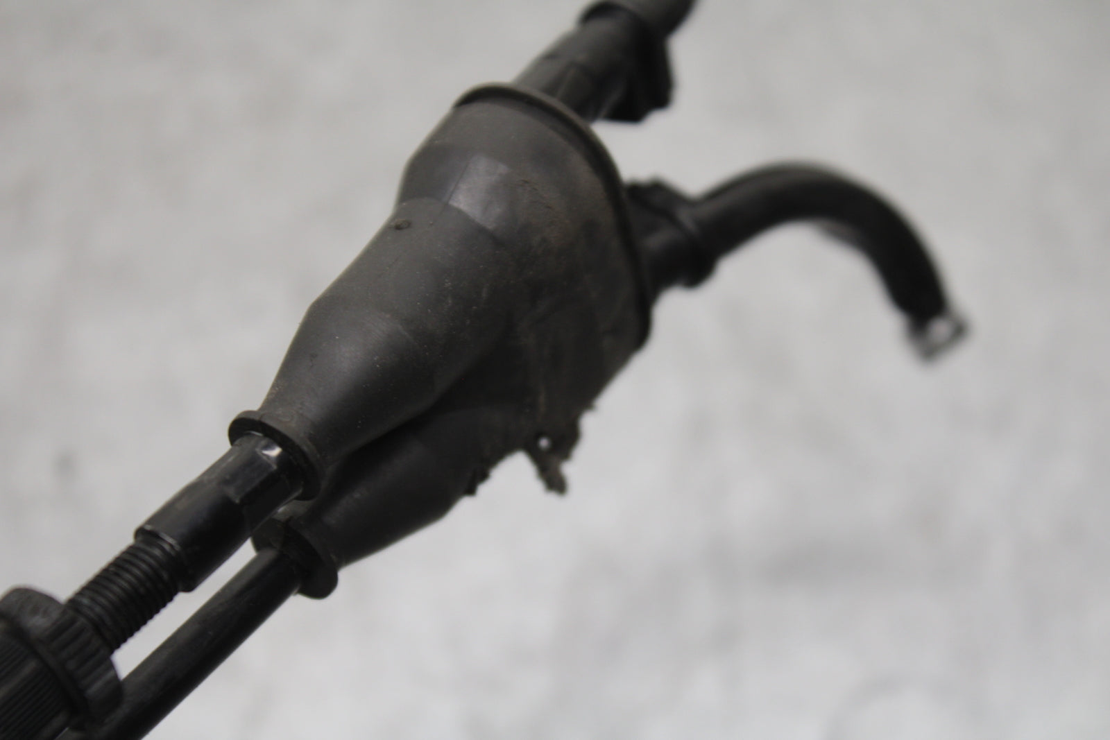 13-18 KAWASAKI NINJA ZX6R THROTTLE CABLES LINES 54012-0586 BB666