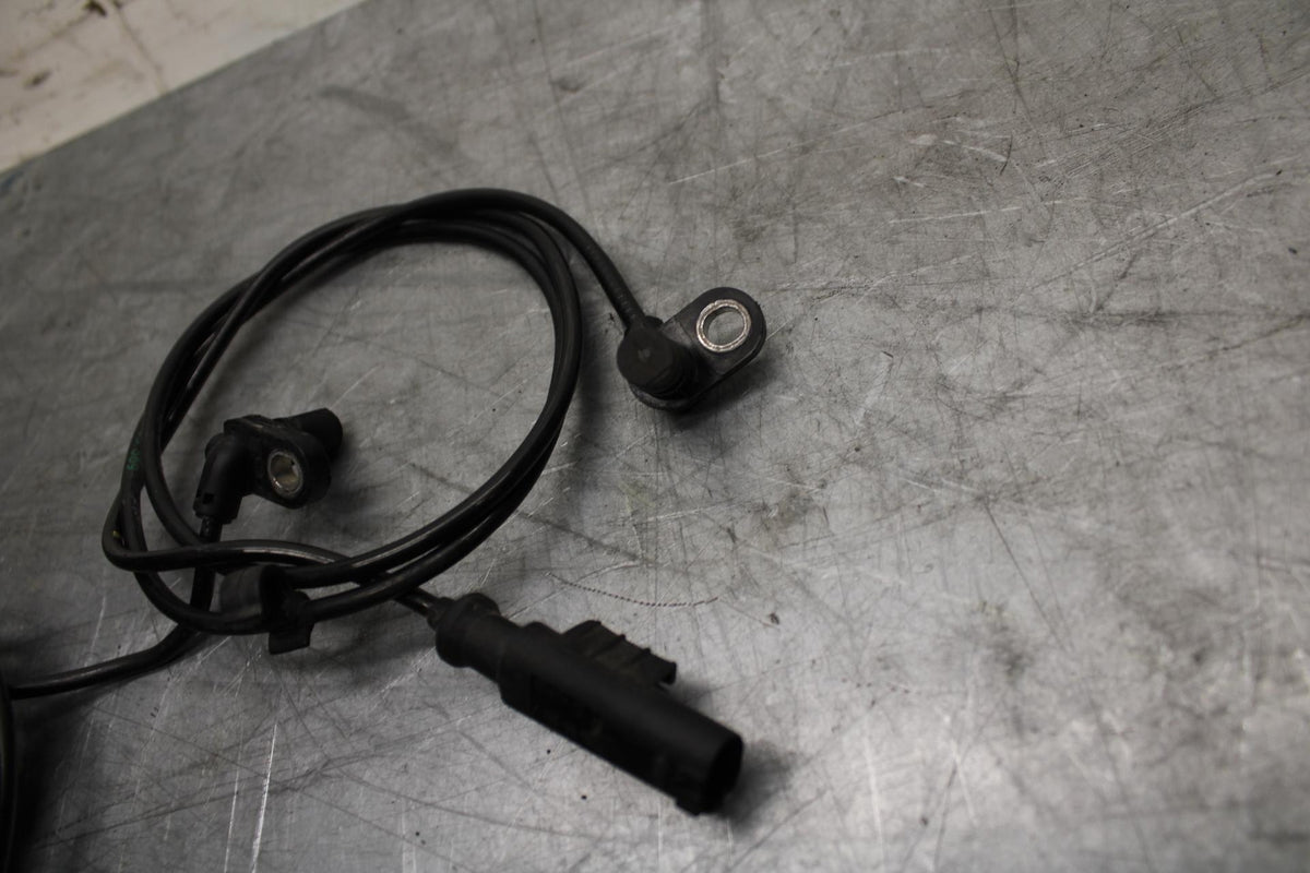 21 HUSQVARNA VITPILEN 401 FRONT REAR ABS BRAKE SENSOR BB467