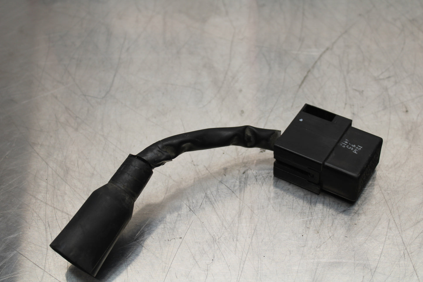 11 SUZUKI GSXR1000 TURN SIGNAL BLINKER RELAY FLASHER SWITCH BB142