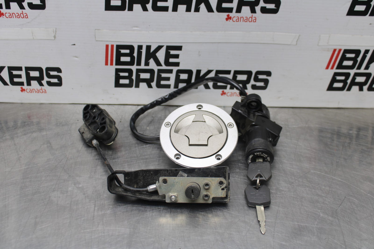 08 KAWASAKI NINJA ZX10R IGNITION LOCK KEY SET W/ GAS CAP AND SEAT LOCK BB902
