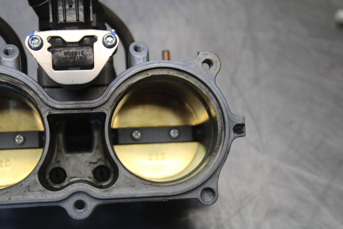 12-16 HONDA CBR1000RR THROTTLE BODIES BB157