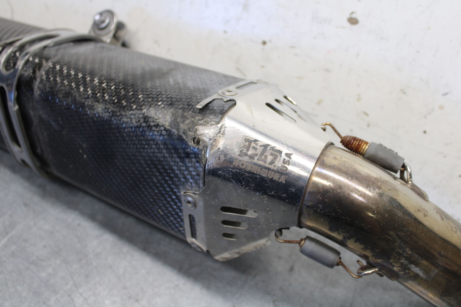 05-06 SUZUKI GSXR1000 YOSHIMURA EXHAUST PIPE MUFFLER SLIP ON CAN SILENCER BB677