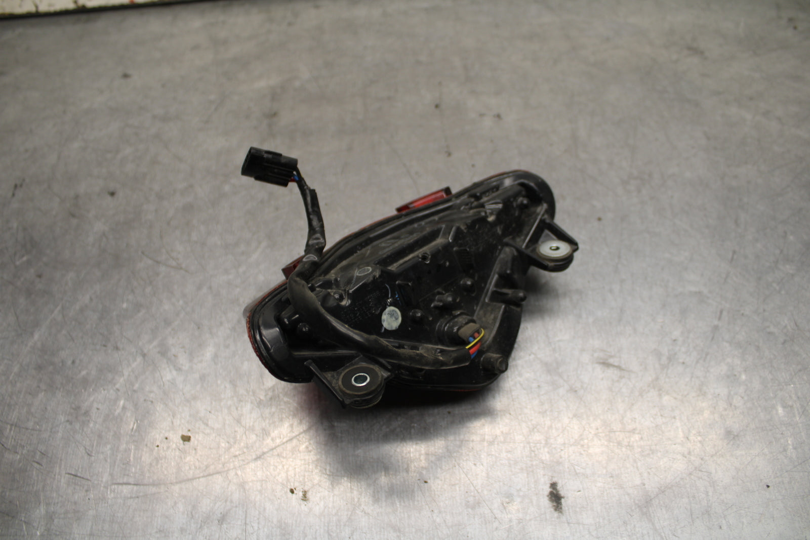 14-15 KAWASAKI NINJA 650 EX650F ABS REAR TAIL TAILLIGHT BACK BRAKE LIGHT BB741