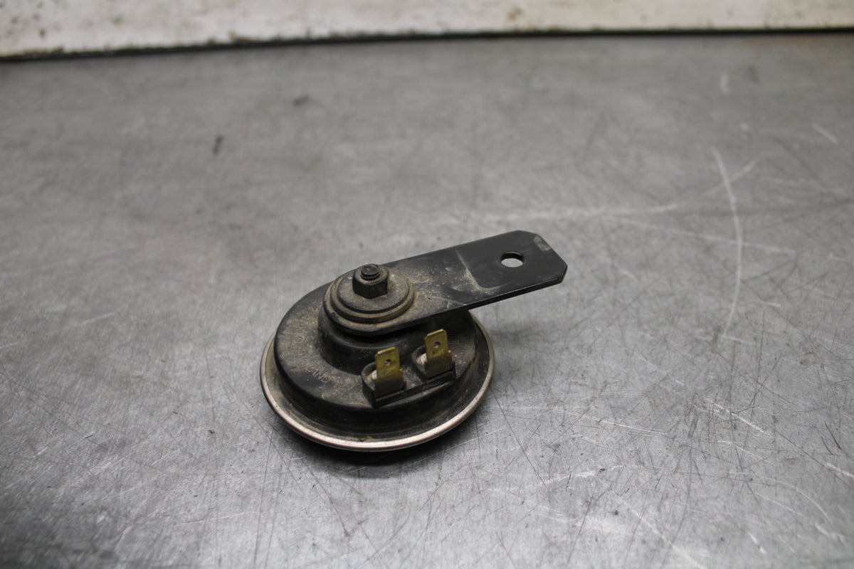 19-22 KAWASAKI Z400 HORN SIGNAL BB708