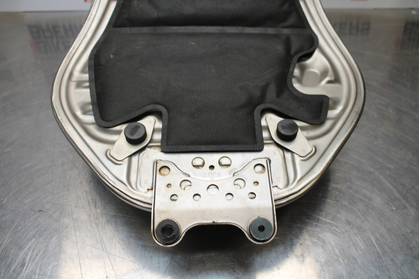 04-05 KAWASAKI NINJA ZX10R GAS TANK FUEL CELL PETROL RESERVOIR BB163