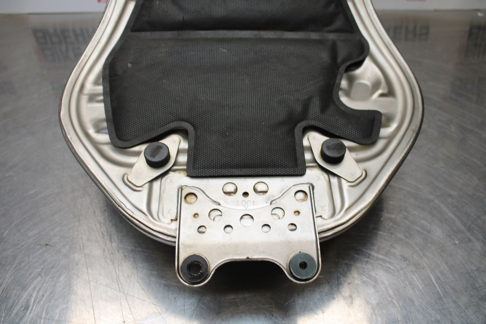 04-05 KAWASAKI NINJA ZX10R GAS TANK FUEL CELL PETROL RESERVOIR BB163