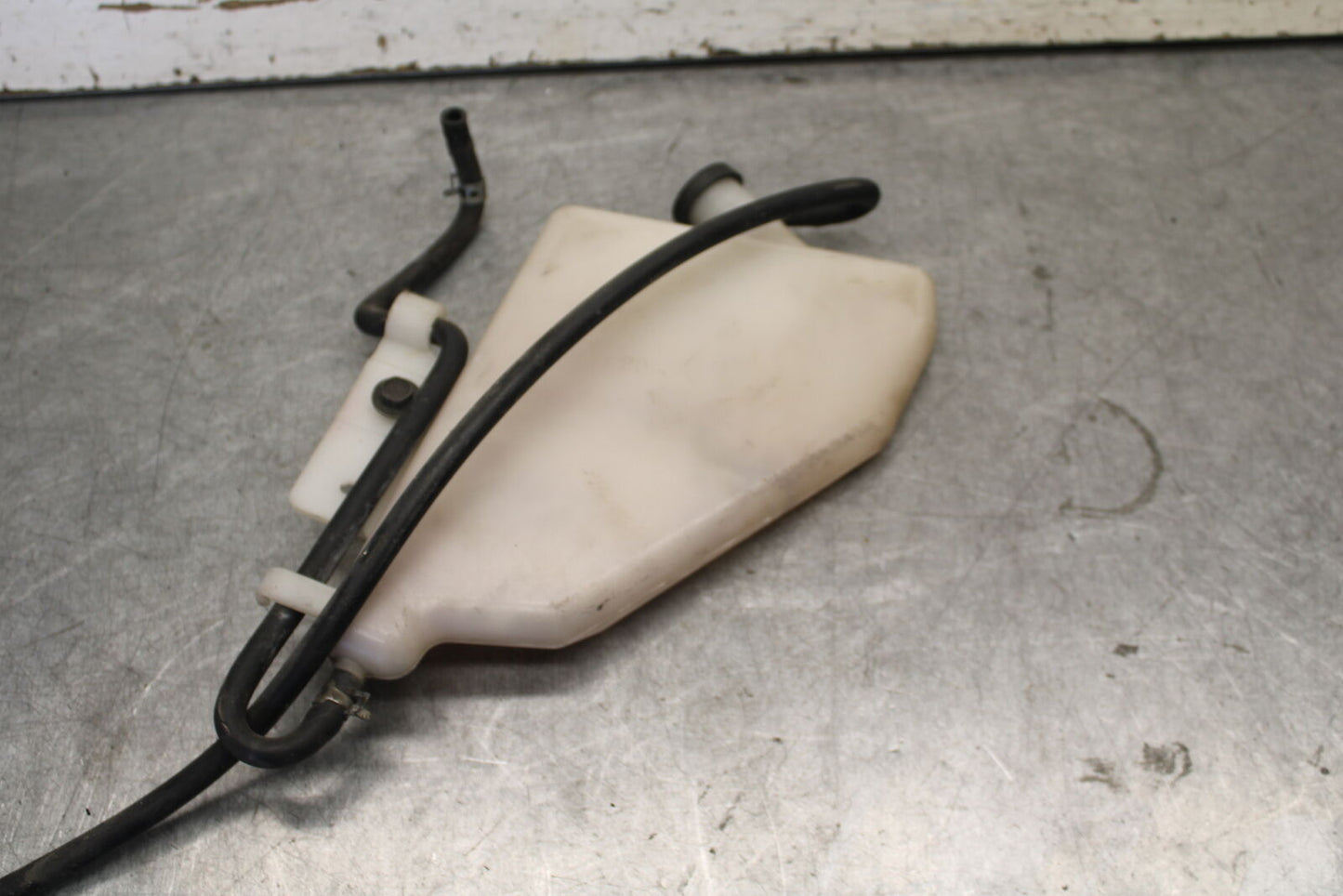 05-06 SUZUKI GSXR1000 COOLANT WATER TANK RESERVOIR BOTTLE 17910-41G00 BB677