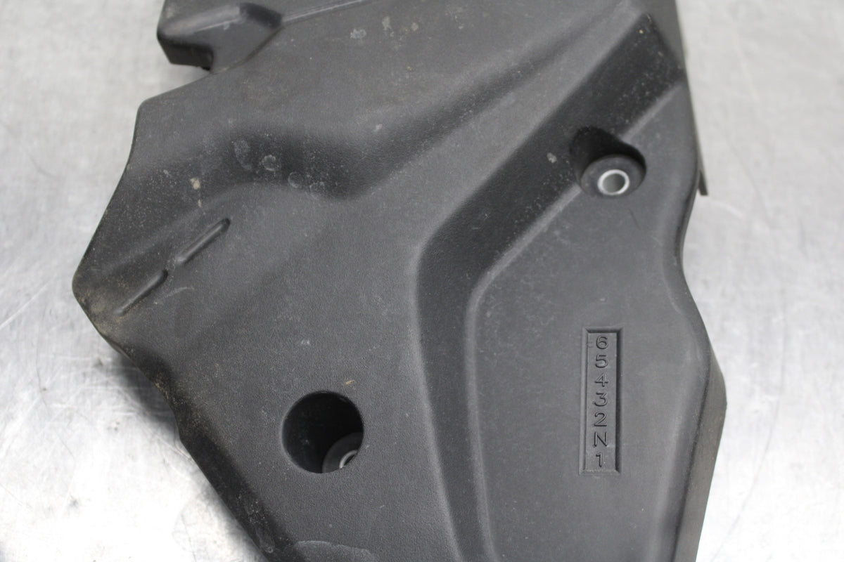 13-16 SUZUKI BANDIT 1250S ABS ENGINE SPROCKET COVER BB134